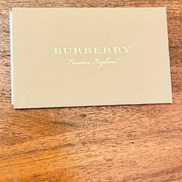 Burberry sling bag - Picture 3 of 13